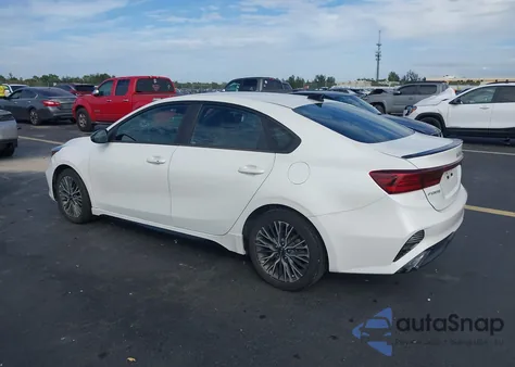 2022 Kia Forte Gt-Line из США, поврежденный, VIN 3KPF54AD1NE469746